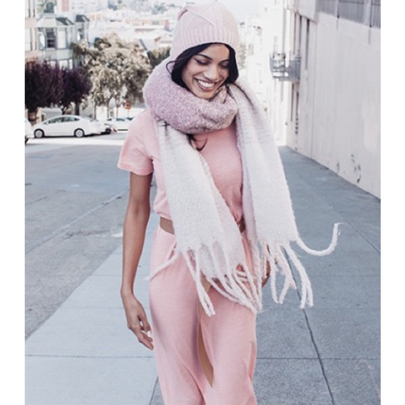 Sold at Anthropologie Mer Sea & Co Beautiful Soft Oversized Pink White Scarf - Picture 2 of 6